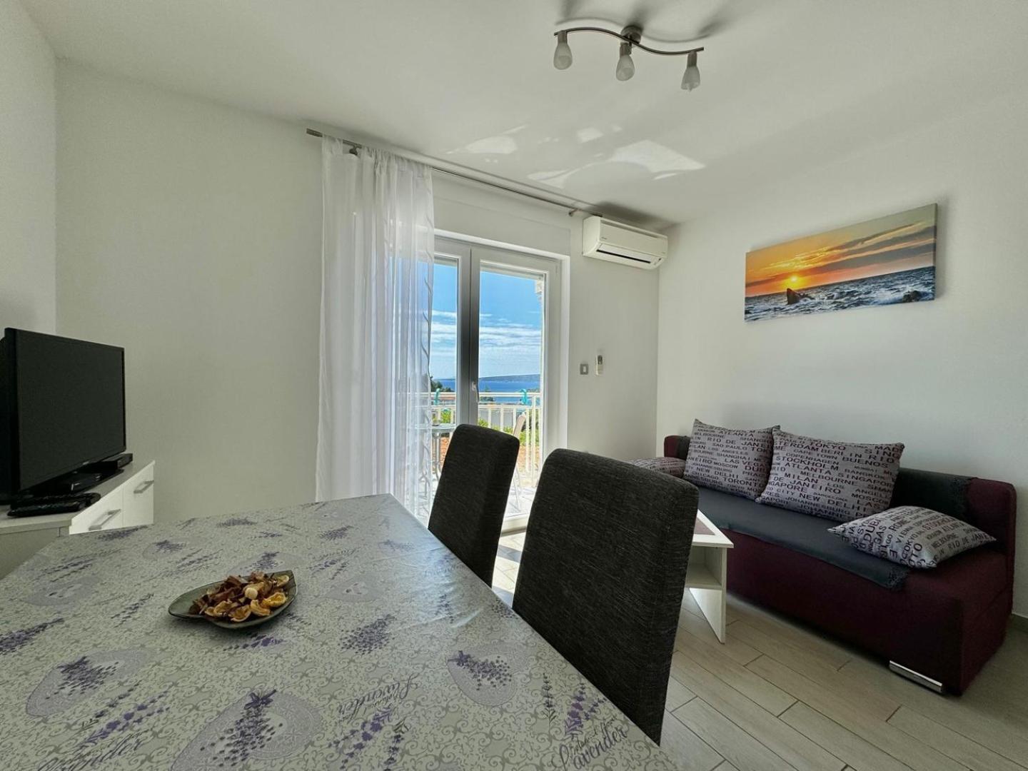 Cozy Apartment Rosmarin With A Sea View Крк Екстер'єр фото