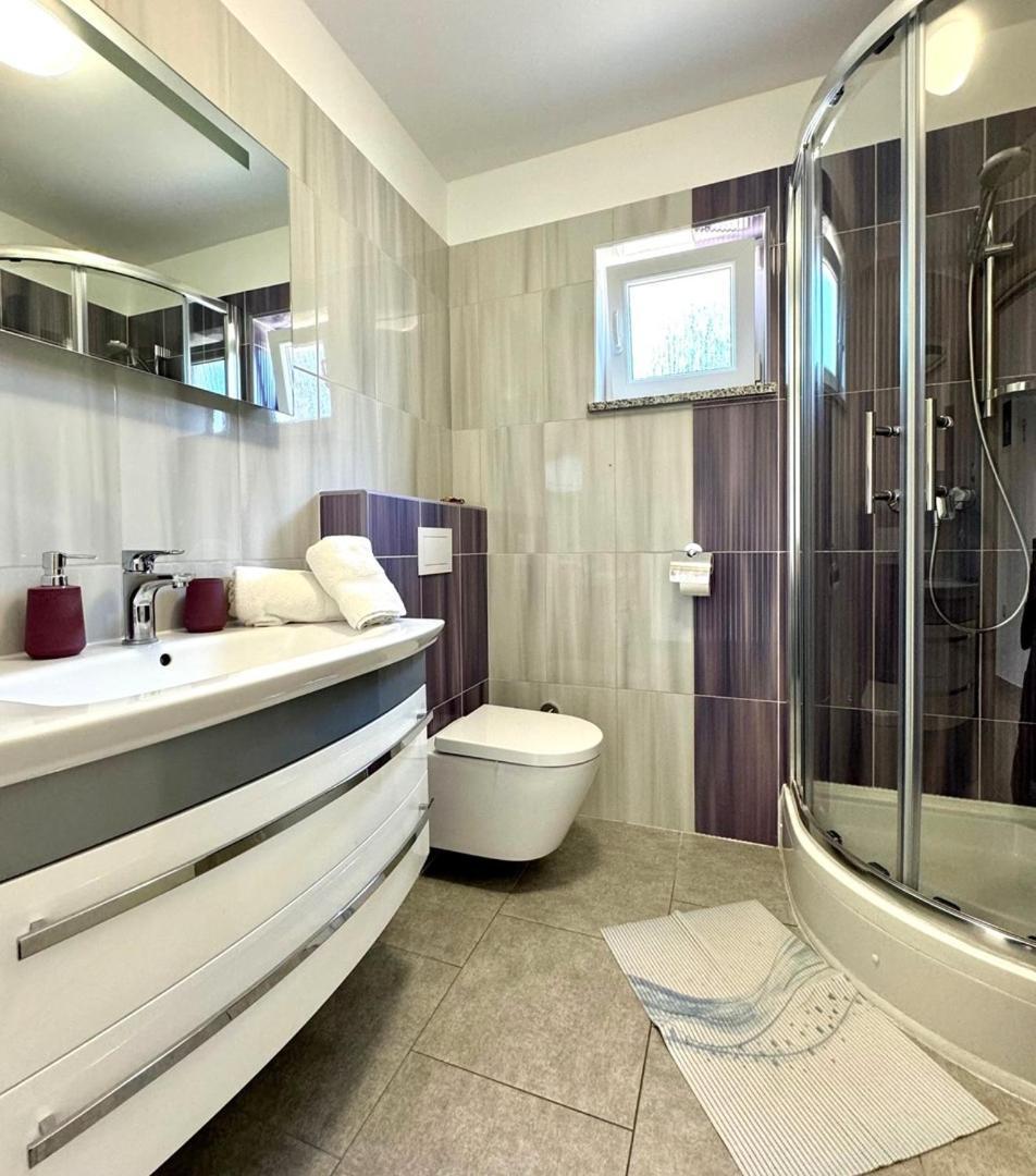 Cozy Apartment Rosmarin With A Sea View Крк Екстер'єр фото